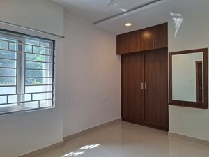 Room in 3 BHK Apartment at Banjara Hills – for Rent