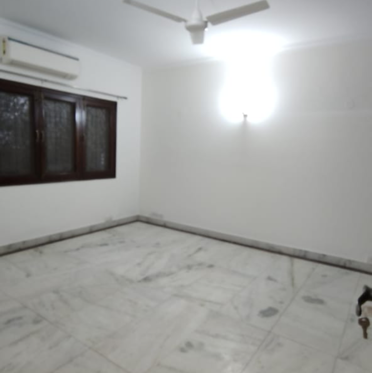 Room, vasant vihar 4 Bedroom 3600 Sq.Ft. Builder Floor In Vasant Vihar Delhi 9368474