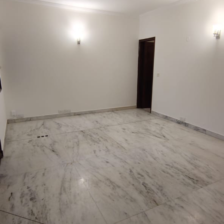 Room, vasant vihar 4 Bedroom 3600 Sq.Ft. Builder Floor In Vasant Vihar Delhi 9368474