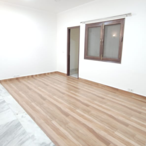 Room in 4 BHK Builder Floor at Vasant Vihar – for Rent