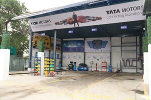  Showroom – Exterior View View at Aajivali - for Rent