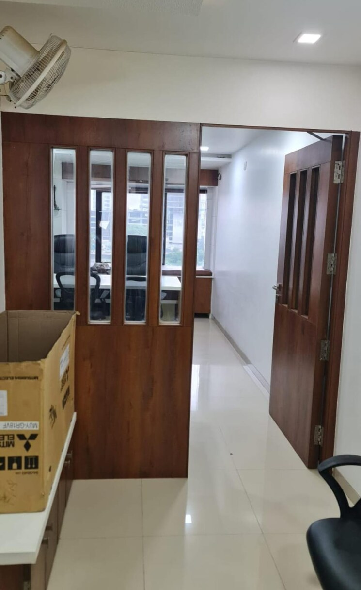 Kitchen, squarefeet-centrum Commercial Office Space 1240 Sq.Ft. In Wagle Industrial Estate Thane 9368517