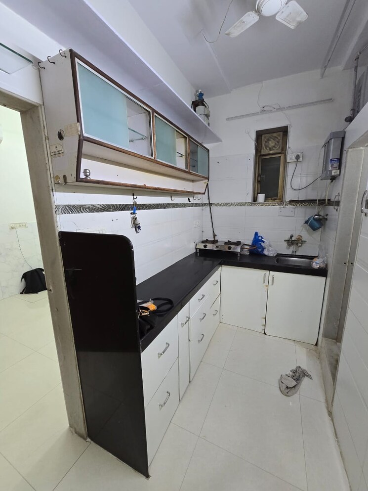 Kitchen, mangesh-prasad-apartment 1 Bedroom 500 Sq.Ft. Apartment In Vile Parle East Mumbai 9368525