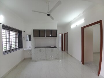Room in 2 BHK Apartment at Elemental Earthwoods, Kokapet – for Rent