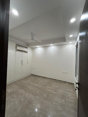 Room in 3 BHK Builder Floor at Greater Kailash I – for Rent