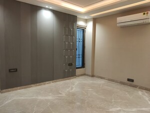 Room in 4 BHK Builder Floor at S 27 Luxury Homes, Greater Kailash – for Rent