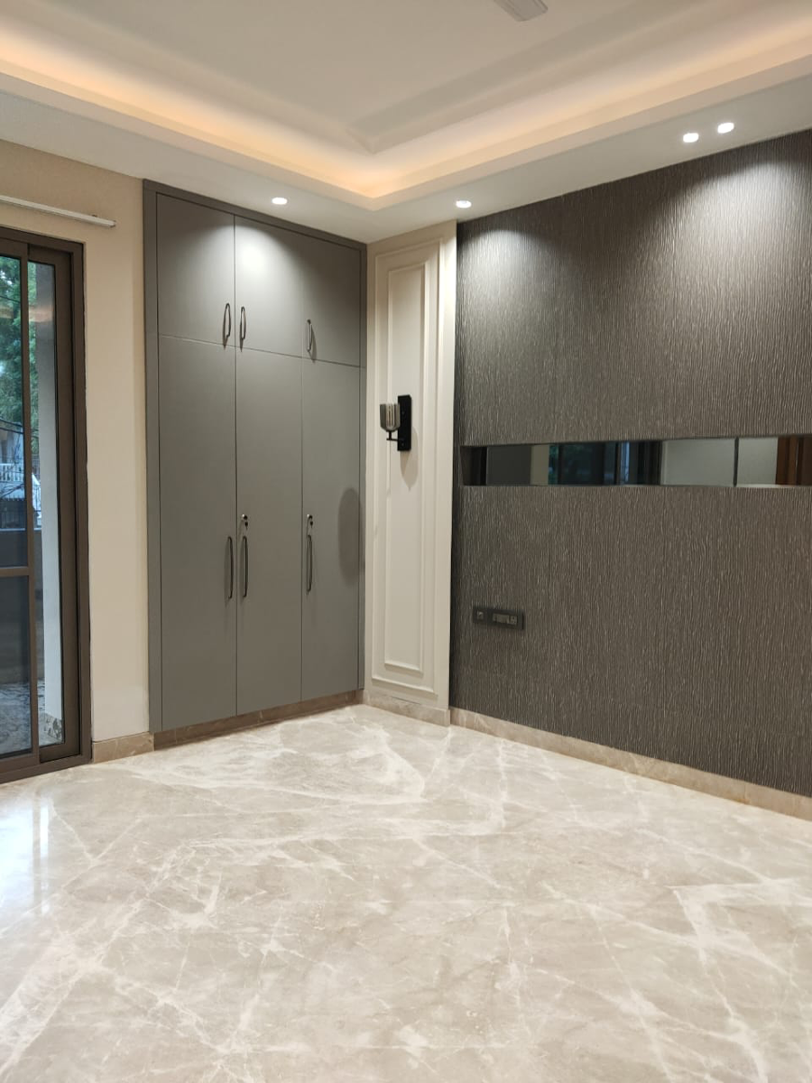 4 BHK + Servant Room Builder Floor For Rent in S 27 Luxury Homes