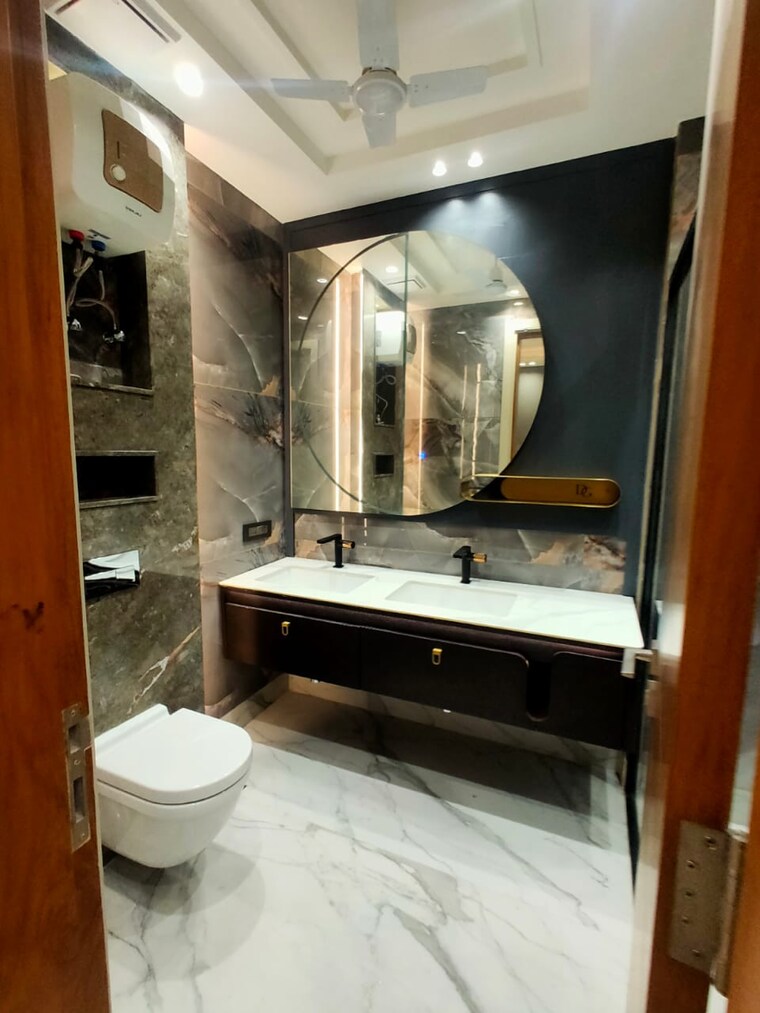 Attached Bathroom, s-27-luxury-homes 4 Bedroom 370 Sq.Yd. Builder Floor In Greater Kailash Delhi 9368539