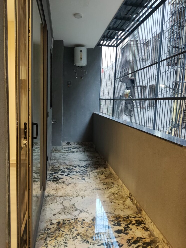 Balcony, s-27-luxury-homes 4 Bedroom 370 Sq.Yd. Builder Floor In Greater Kailash Delhi 9368539