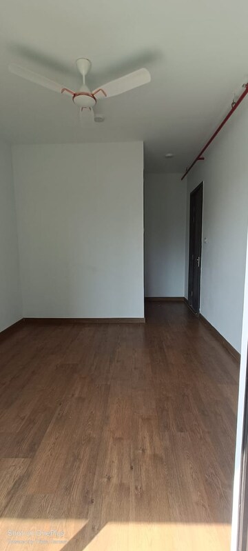 Room in 3 BHK Apartment at Risland The Icon, Dhokali – for Rent