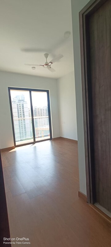 Room in 3 BHK Apartment at Risland The Icon, Dhokali – for Rent