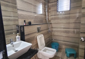 Bathroom in 3 BHK Apartment at Larkins Pride Palms, Kolshet Road – for Rent
