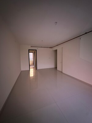 Room in 4 BHK Apartment at Raj Tattva, Kapur Bawdi – for Sale