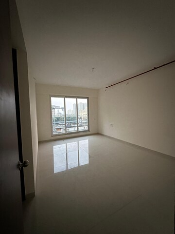 Room in 4 BHK Apartment at Raj Tattva, Kapur Bawdi – for Sale