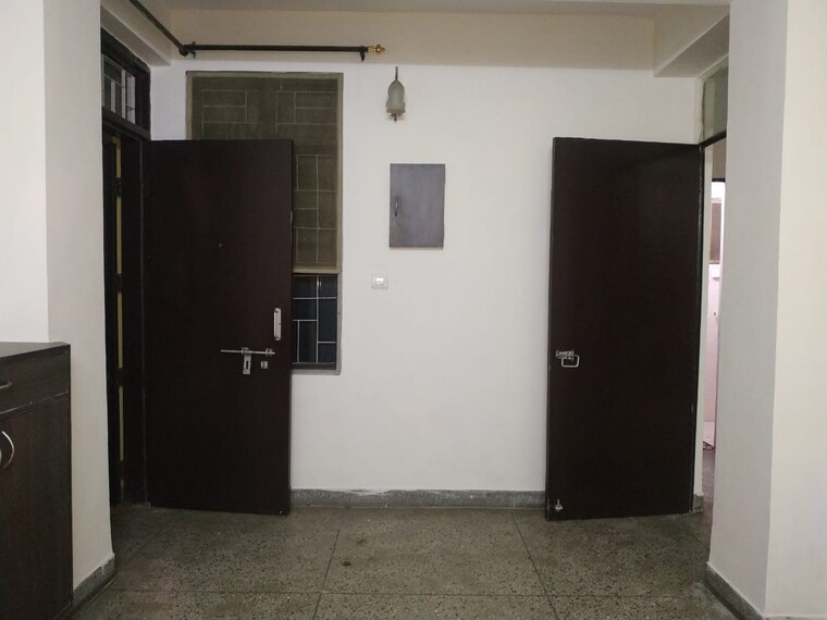 Room, jasola vihar 1 Bedroom 516 Sq.Ft. Apartment In Jasola Vihar Delhi 9368561