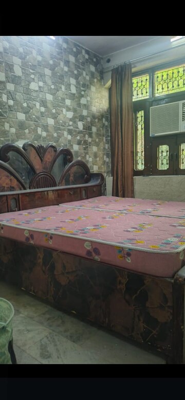 2 BHK Builder Floor For Rent in Chittaranjan Park