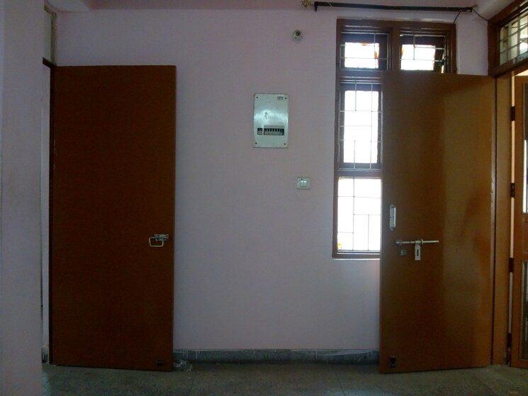 Room, jasola vihar 1 Bedroom 516 Sq.Ft. Apartment In Jasola Vihar Delhi 9368563