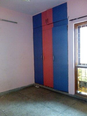 Room in 1 BHK Apartment at Jasola Vihar – for Sale