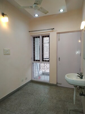 Room in 1 BHK Apartment at Jasola Vihar – for Sale