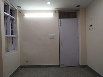 Room in 1 BHK Apartment at Jasola Vihar – for Sale