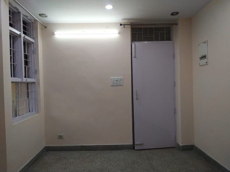 Room, jasola vihar 1 Bedroom 516 Sq.Ft. Apartment In Jasola Vihar Delhi 9368565