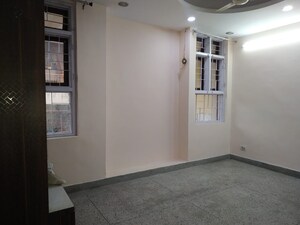 Room in 1 BHK Apartment at Jasola Vihar – for Sale