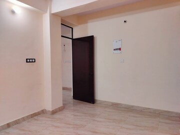 Room in 2 BHK Apartment at Molarband Extension – for Sale
