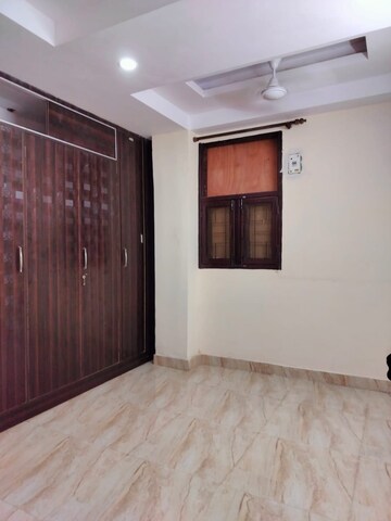 Room in 2 BHK Apartment at Molarband Extension – for Sale