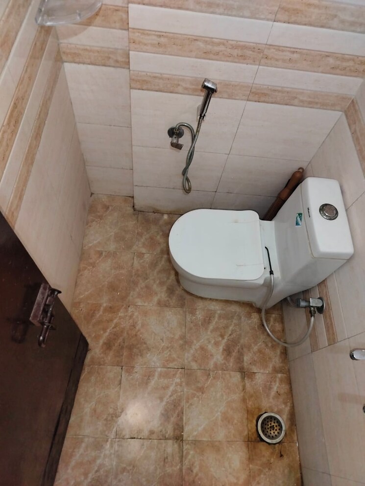 Bathroom, molarband extension 2 Bedroom 650 Sq.Ft. Apartment In Molarband Extension Delhi 9368567