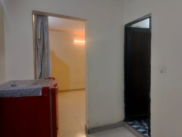 Room, sarita-vihar-pocket-c-rwa 1 Bedroom 550 Sq.Ft. Apartment In Sarita Vihar Delhi 9368575