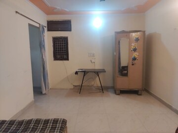 Living Room in 1 BHK Apartment at Sarita Vihar Pocket-C RWA, Sarita Vihar – for Rent