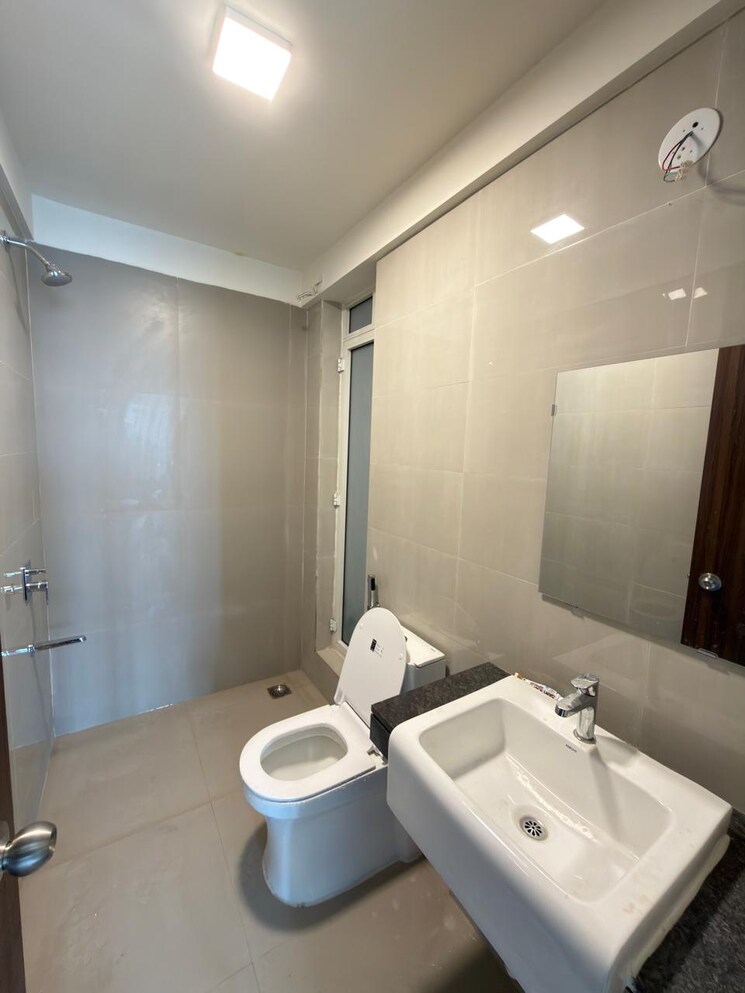 Bathroom, indiabulls-one-indiabulls 3 Bedroom 1140 Sq.Ft. Apartment In Pokhran Road No Two Thane 9368578