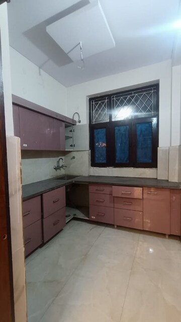 Kitchen in 2.5 BHK Builder Floor at Sector 55 – for Rent