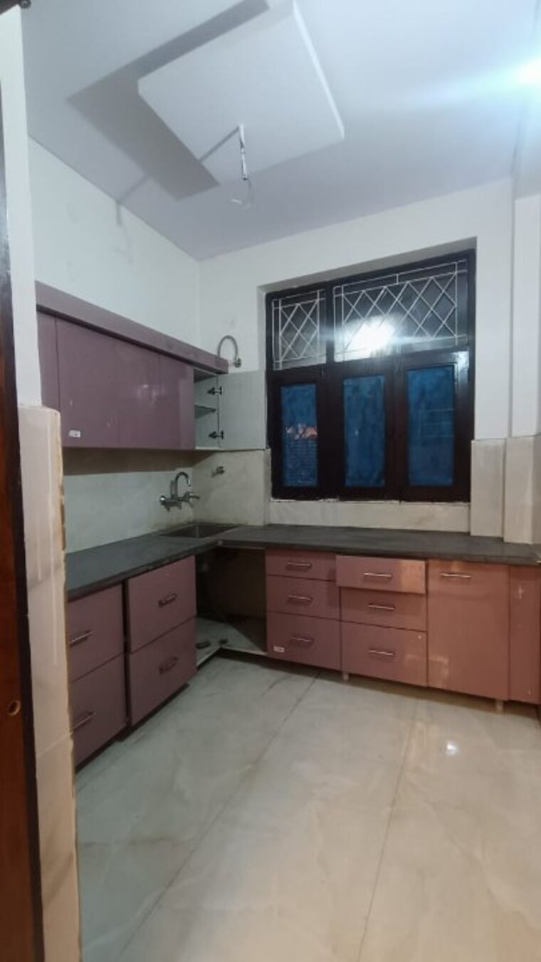 Kitchen, sector 55 2.5 Bedroom 1650 Sq.Ft. Builder Floor In Sector 55 Noida 9368579