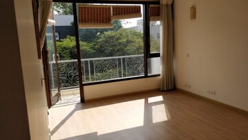 Master Bedroom in 3 BHK Builder Floor at Chittaranjan Park – for Rent