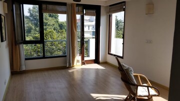 Master Bedroom in 3 BHK Builder Floor at Chittaranjan Park – for Rent