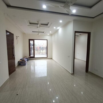 Building Lobby in 6 BHK Villa at Sector 8 – for Sale