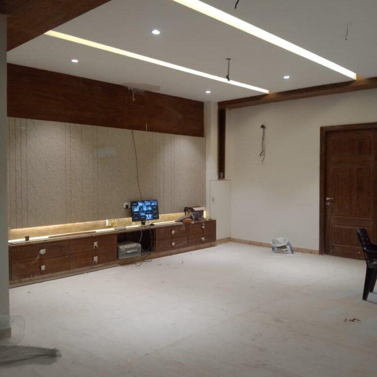 Living Room, sector 8 6 Bedroom 4500 Sq.Ft. Villa In Sector 8 Chandigarh 9368589