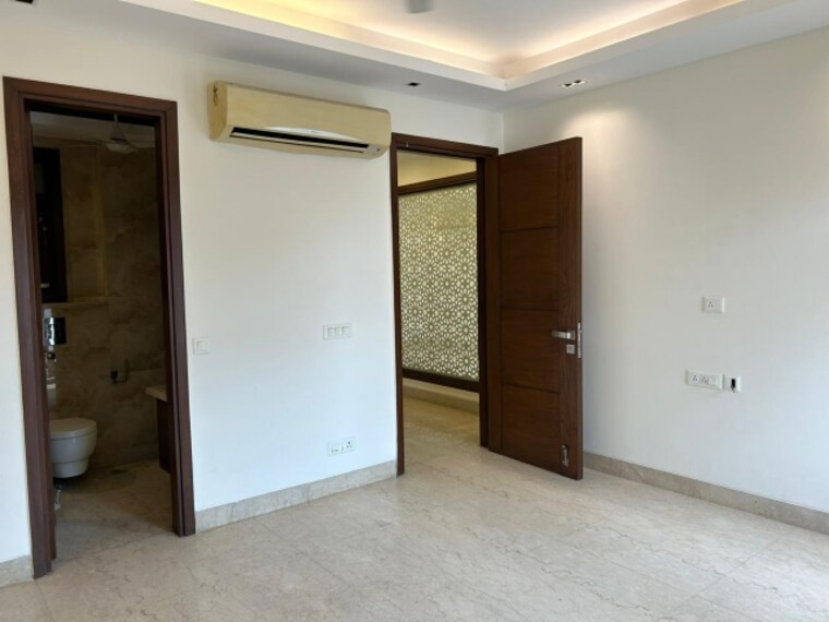 Master Bedroom, greater kailash i 3 Bedroom 2400 Sq.Ft. Builder Floor In Greater Kailash I Delhi 9368597