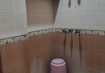 Bathroom in 1.5 BHK Independent House at Sector 22 – for Rent