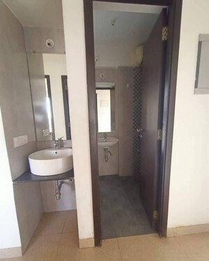 Master Bedroom in 3 BHK Apartment at The Wadhwa Solitaire, Kolshet Road – for Rent