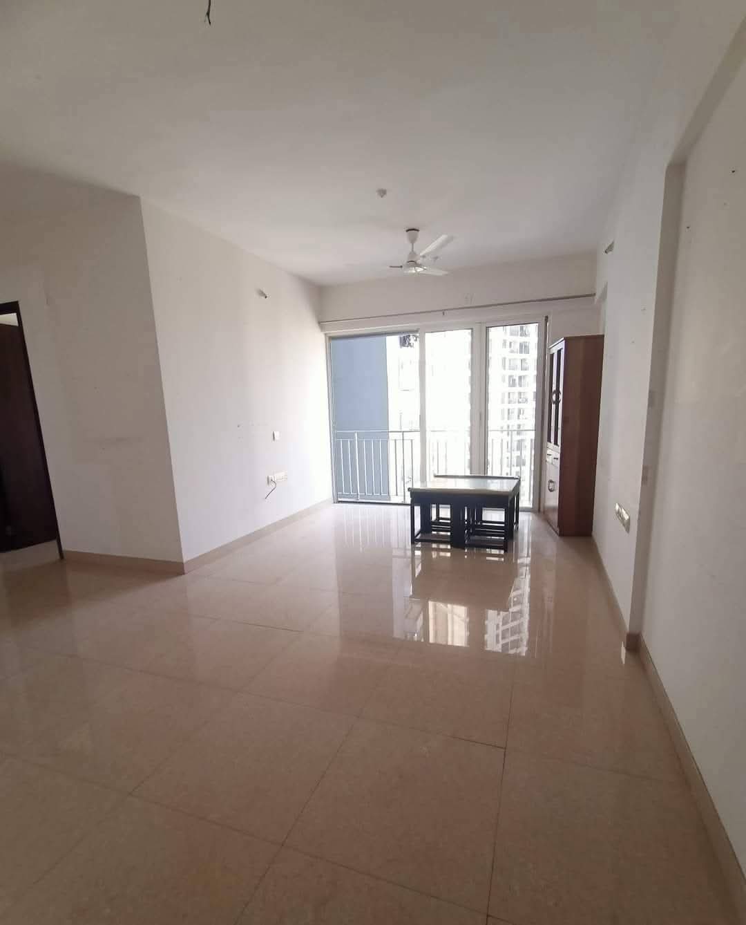 3 BHK Apartment For Rent in The Wadhwa Solitaire