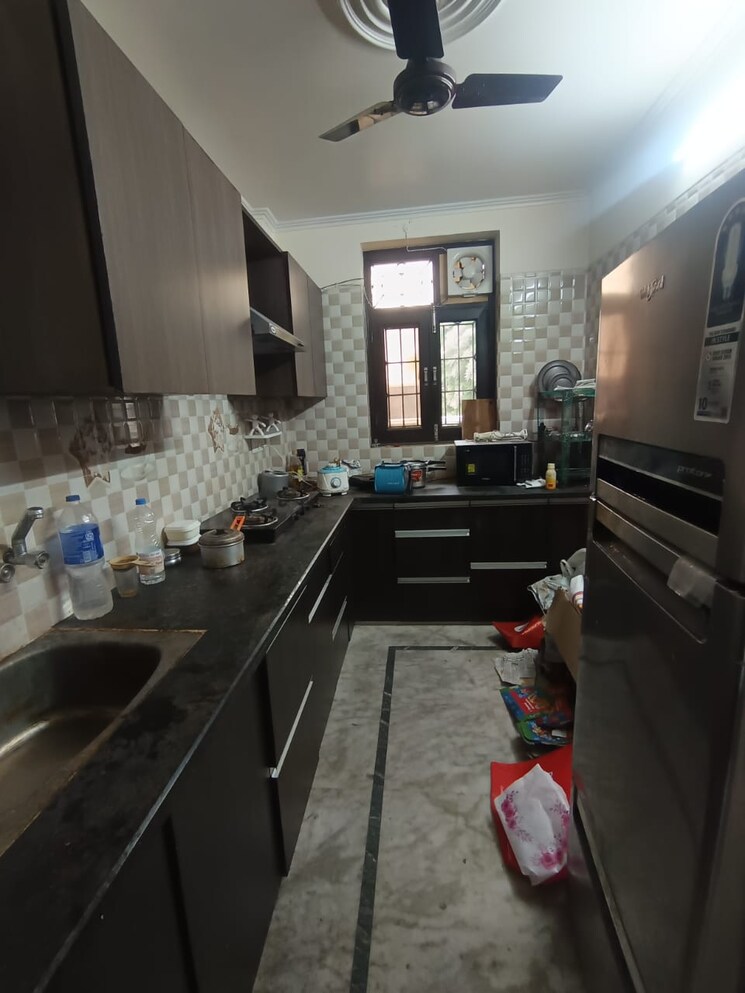 Kitchen, navbharat-apartments 2 Bedroom 1000 Sq.Ft. Apartment In Paschim Vihar Delhi 9368639