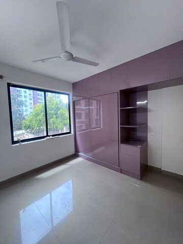 Room in 3 BHK Apartment at Provident Harmony, Thanisandra Main Road – for Rent