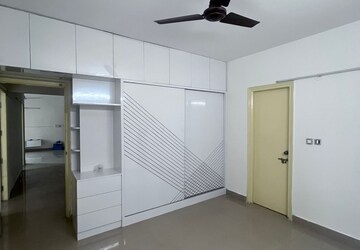 Room in 3 BHK Apartment at Provident Harmony, Thanisandra Main Road – for Rent