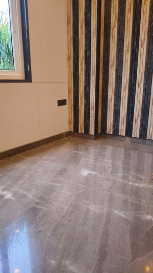 Room in 3 BHK Builder Floor at Chittaranjan Park – for Sale