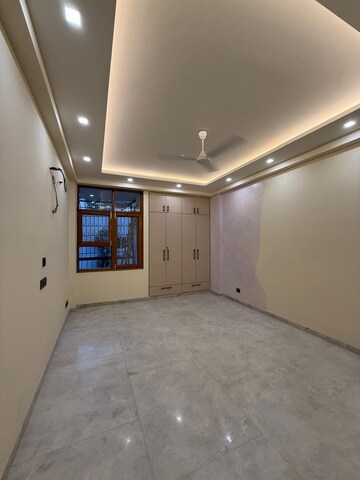 Room in 3 BHK Builder Floor at Greater Kailash I – for Sale