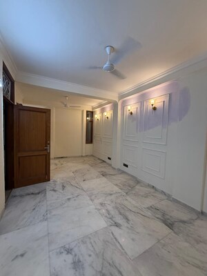 Room in 3 BHK Builder Floor at Greater Kailash I – for Sale