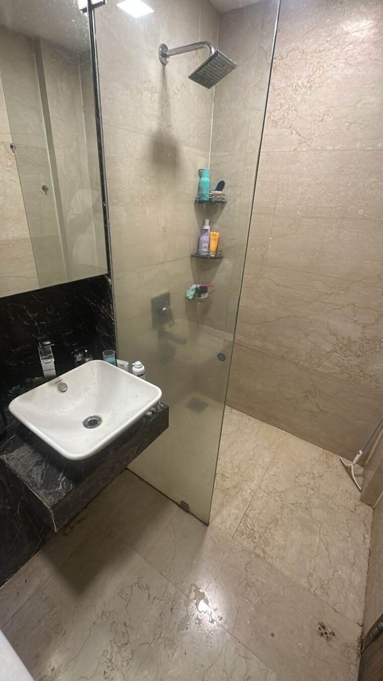 Bathroom, lodha-parkside 2 Bedroom 899 Sq.Ft. Apartment In Worli Mumbai 9368648
