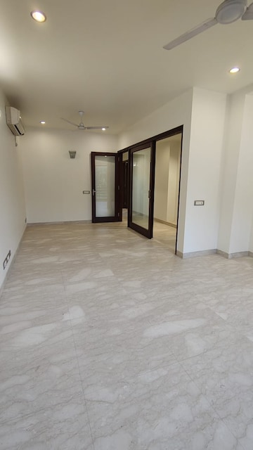 Room in 3 BHK Builder Floor at Anand Niketan – for Rent